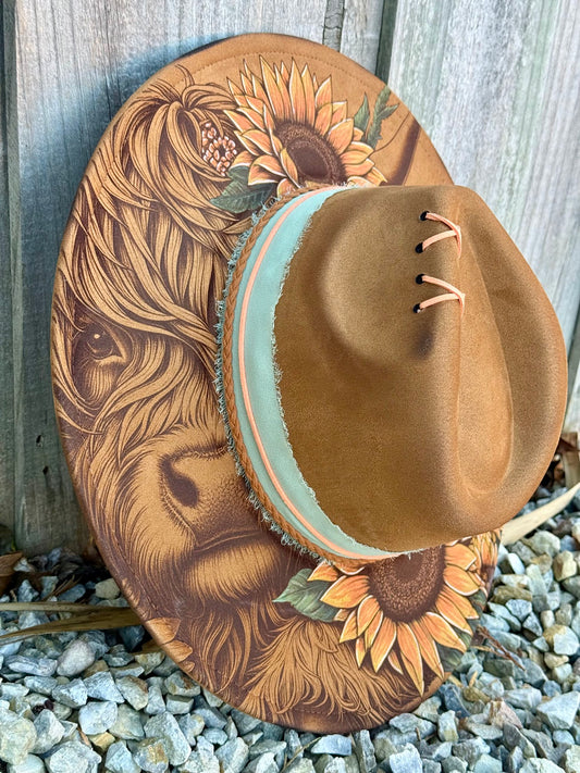 Golden Sunflower Highland Cow - EXCLUSIVE - Engraved Wide Brim Hat, Vegan Suede Fedora Hat, Laser Engraved, Cowboy Hat, Burned Fedora