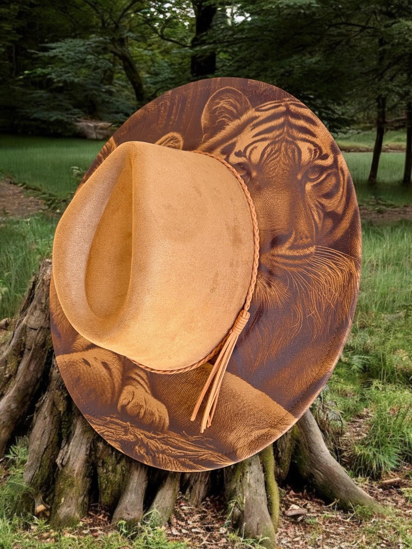 Whispers of the Wild – Laser Engraved Tiger Brim Hat,  Wide Brim Hat, Vegan Suede Fedora Hat, Laser Engraved, Cowboy Hat, Burned Fedora